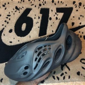 Adidas Yeezy Foam Rnr Onyx 🖤 - slide yzy